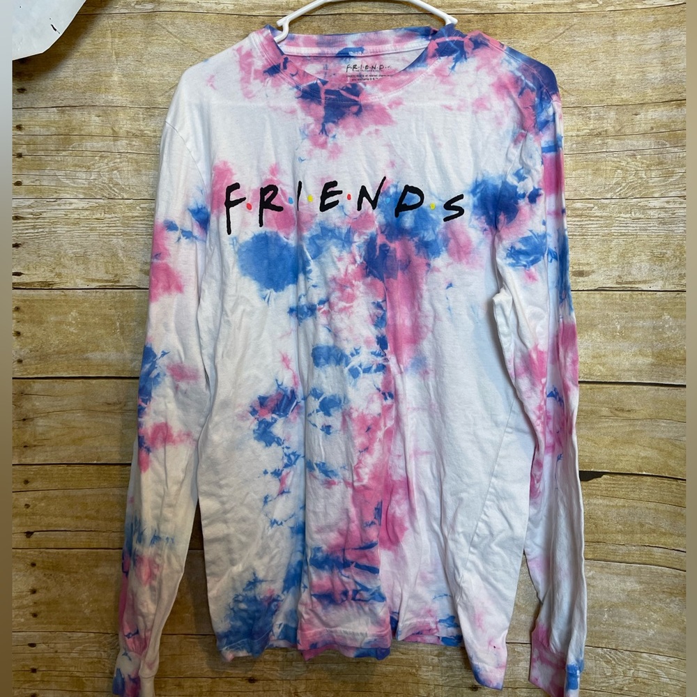 Friends Tie dye long sleeve shirt 🛍